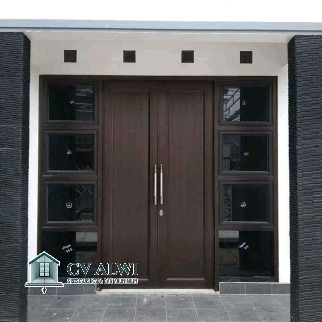 Toko Kusen Kaca Harga Terjangkau di Cipulir, Jakarta Selatan